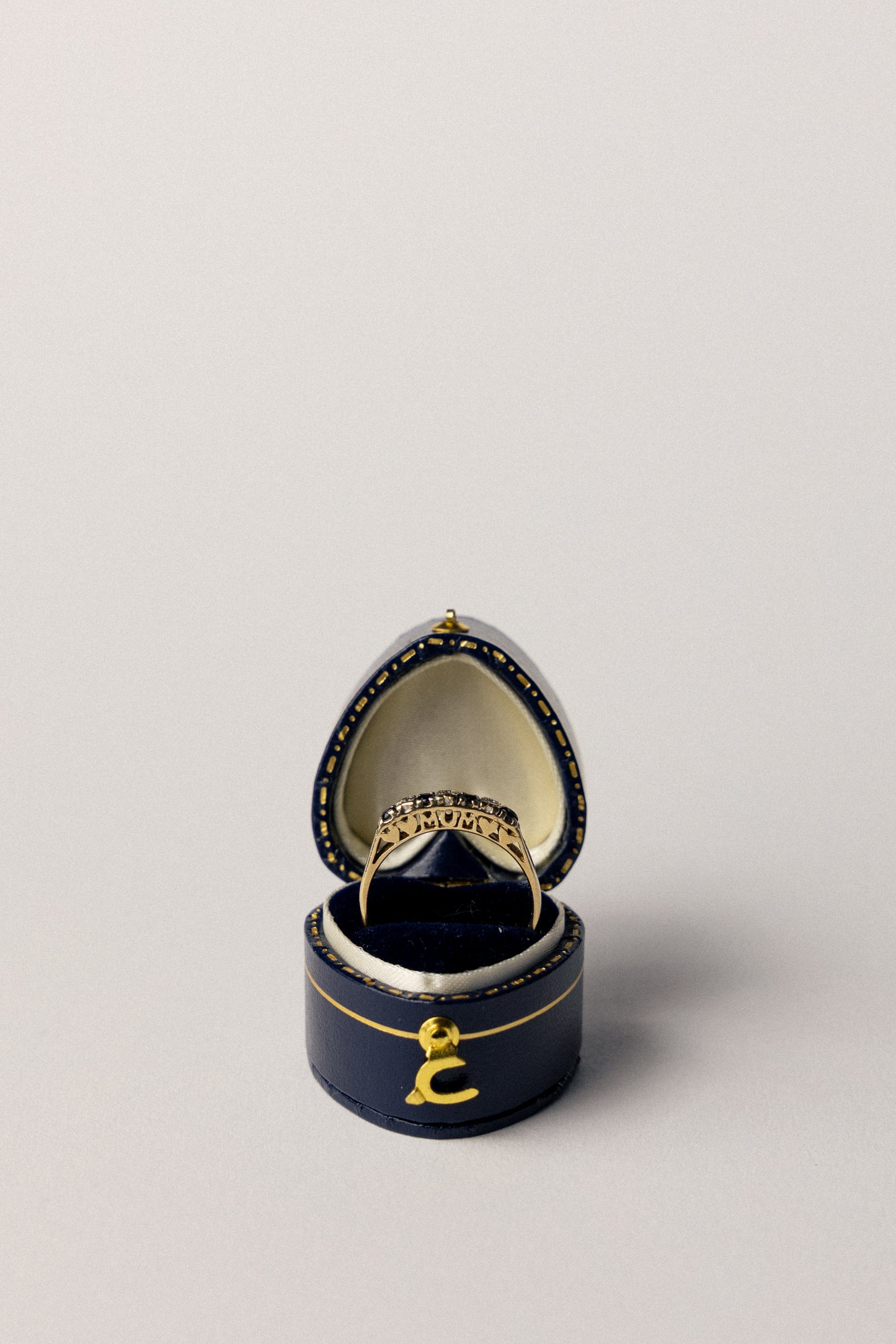 9 carat MUM ring