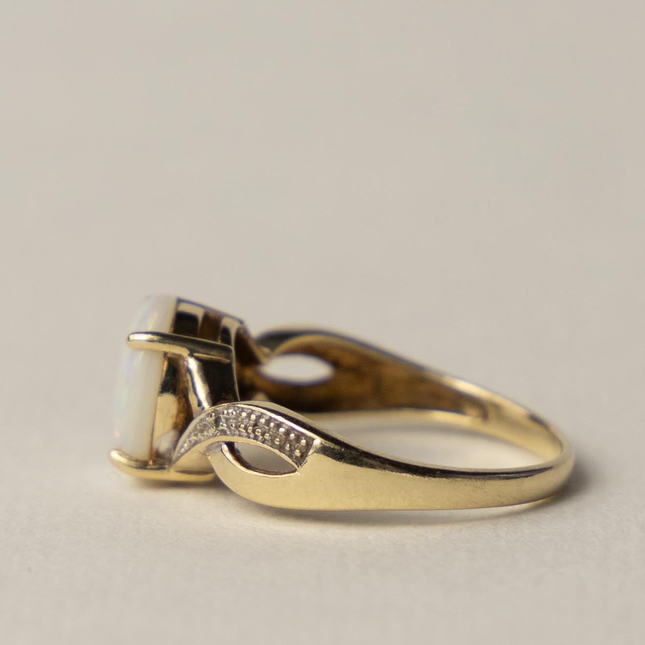 9ct opal diamond twist ring