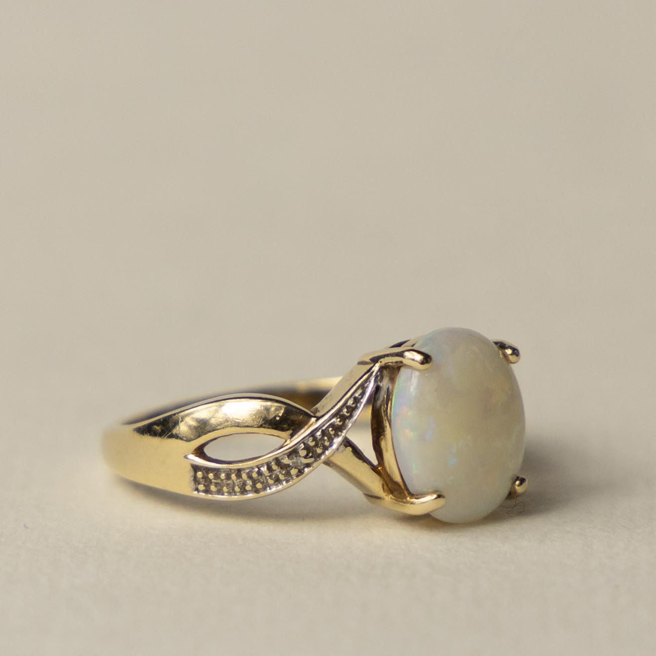 9ct opal diamond twist ring