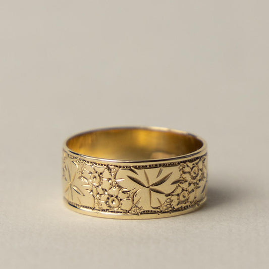 9ct engraved ivy leaf band ring