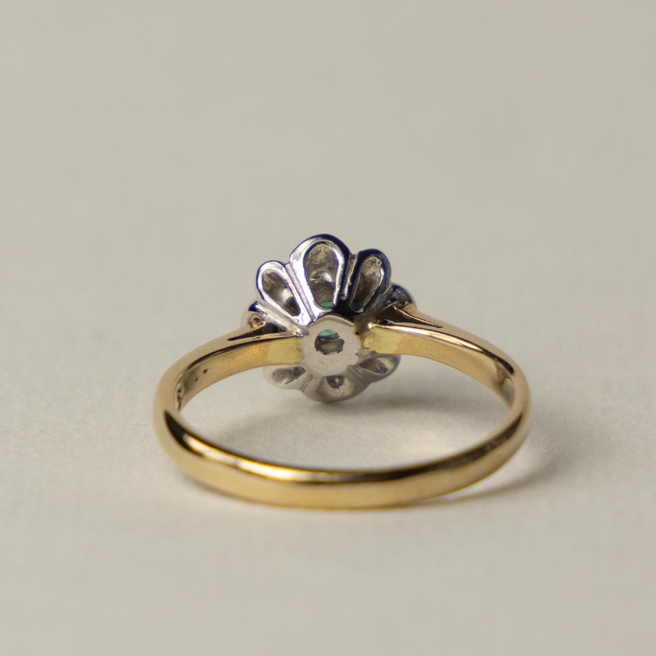 9ct emerald & diamond flower cluster ring