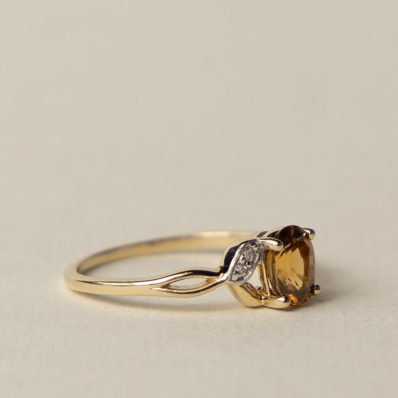10ct citrine & diamond ring