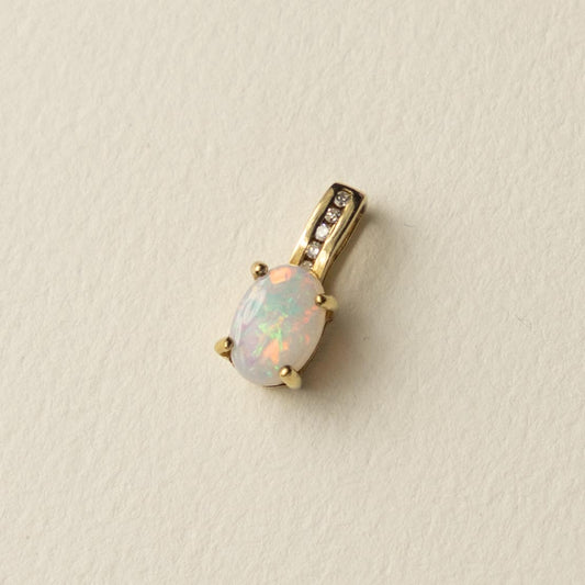 9ct opal & diamond pendant