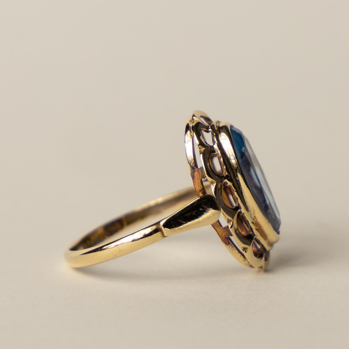 14ct spinel ring