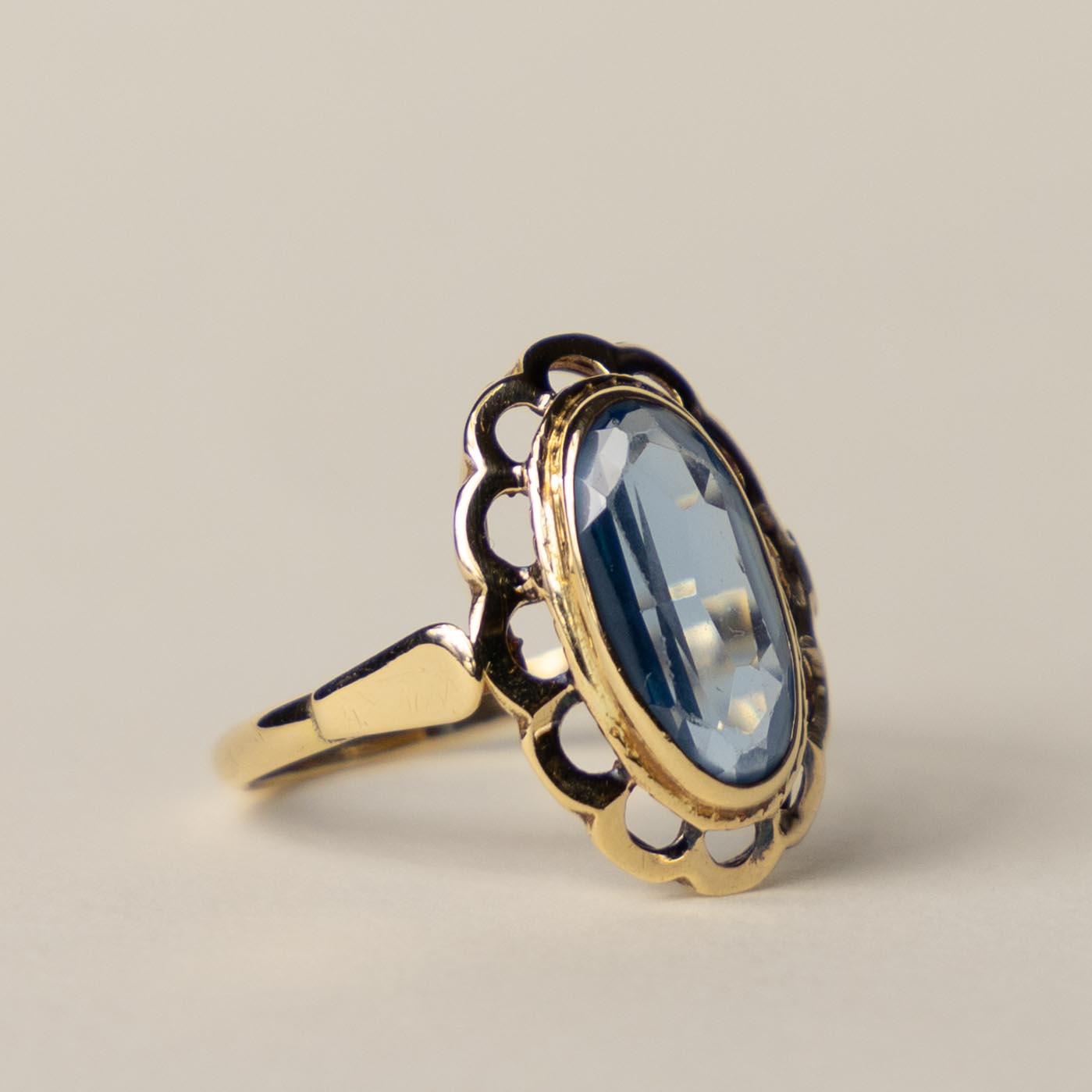 14ct spinel ring