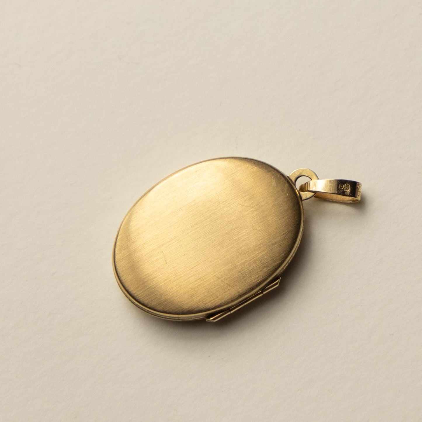 9ct bird locket pendant