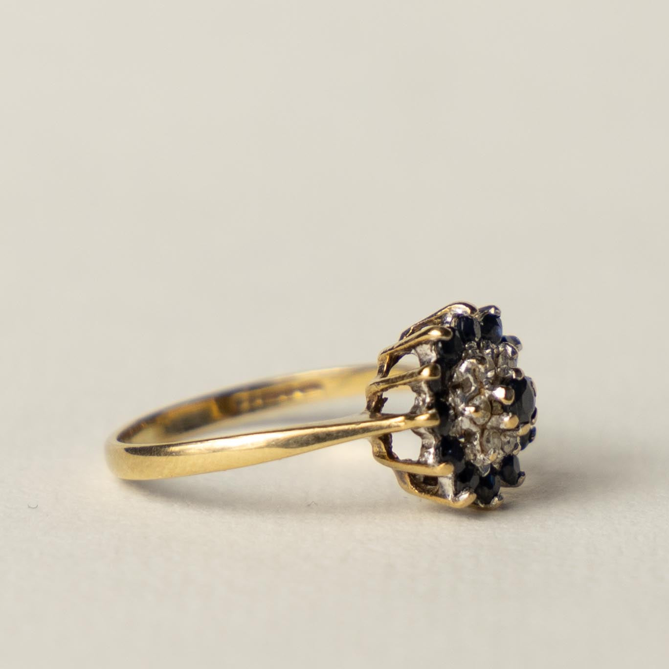 9ct sapphire diamond cluster