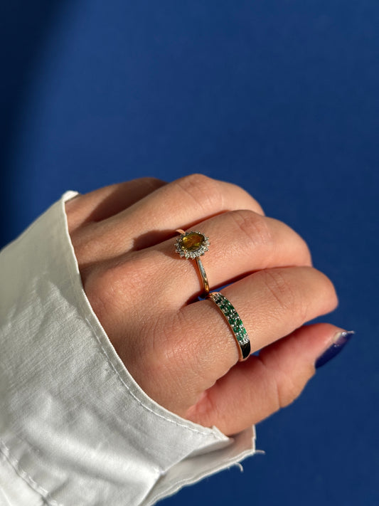 9ct emerald & diamond band ring