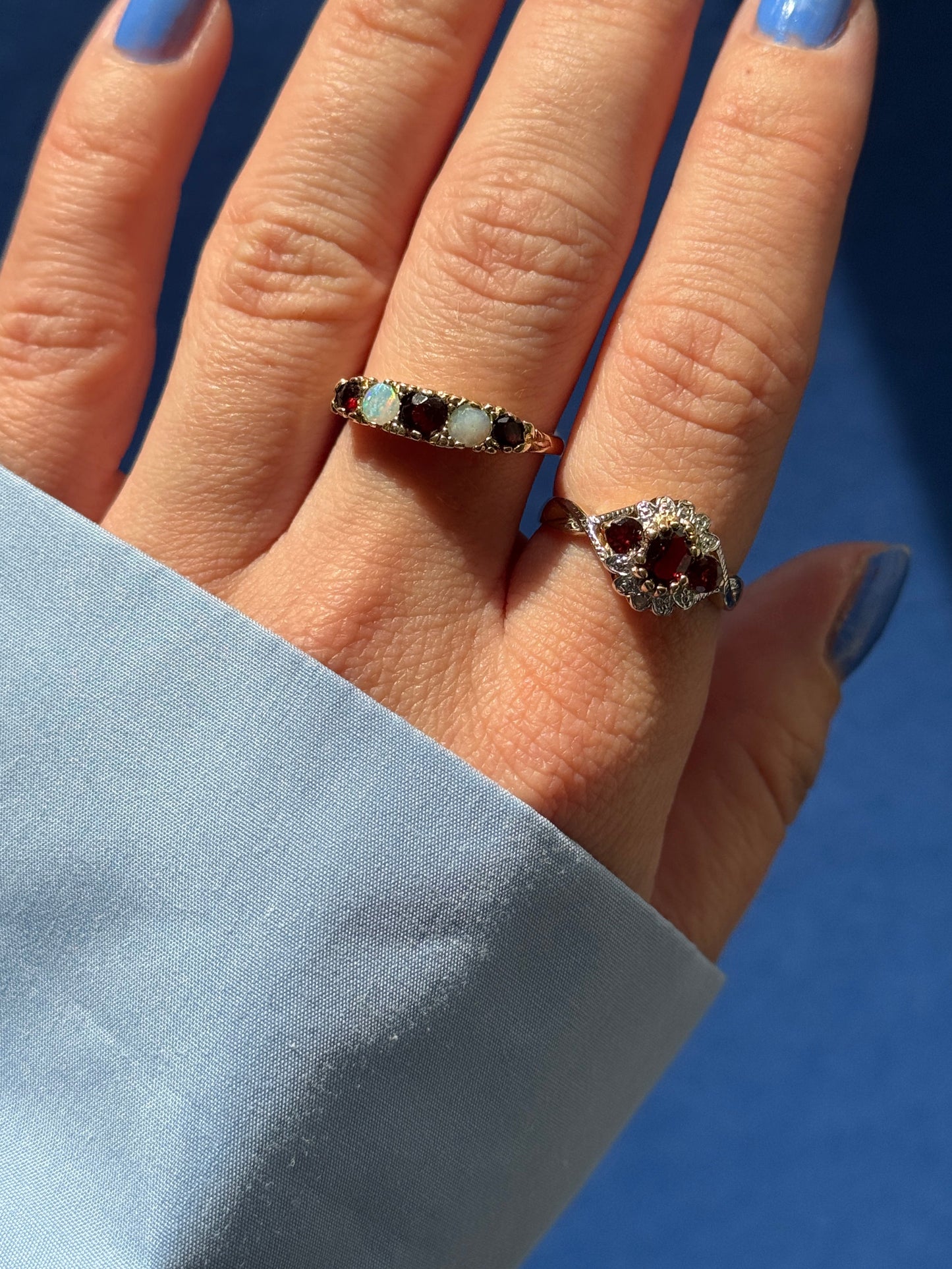 9ct garnet & diamond ring