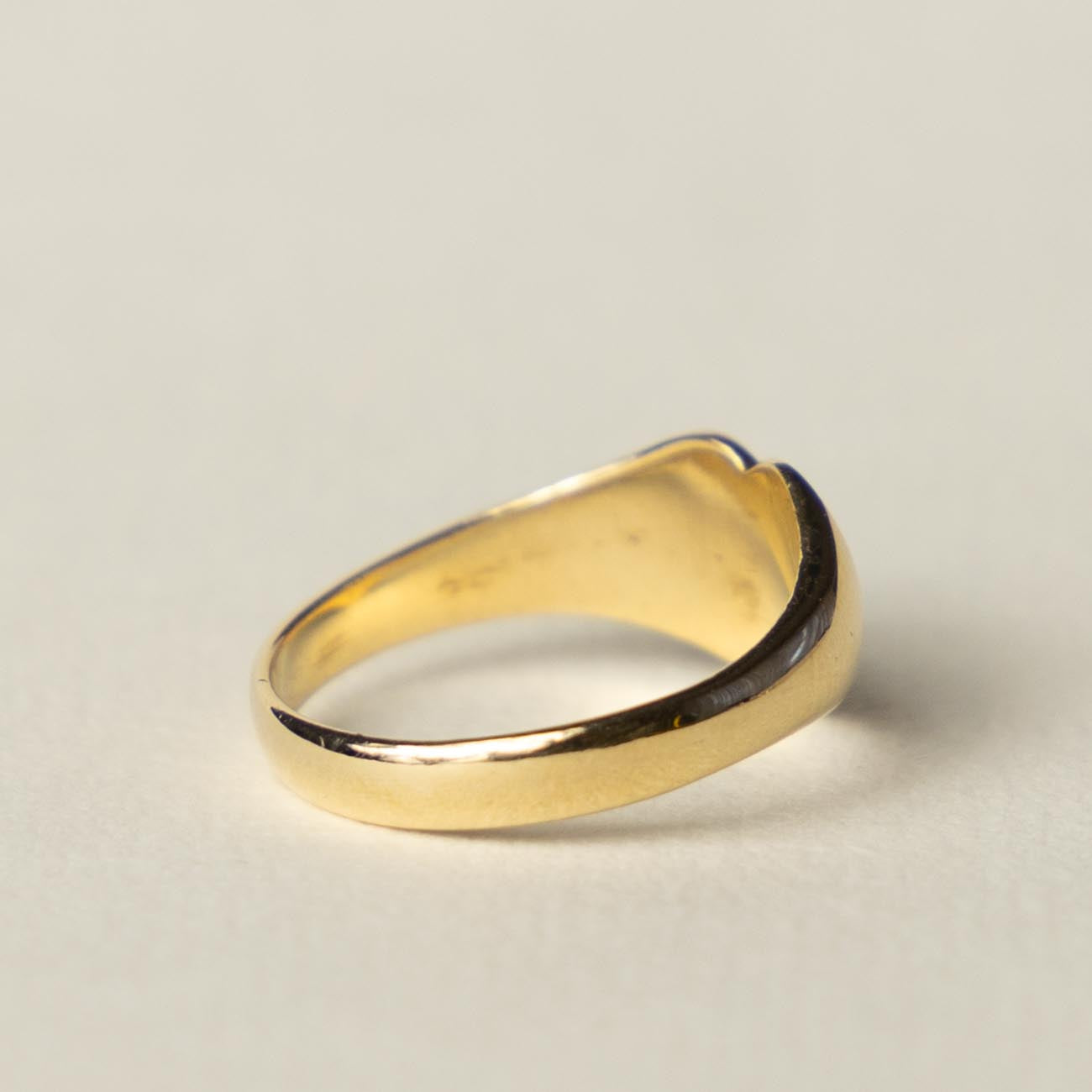 9ct heart signet