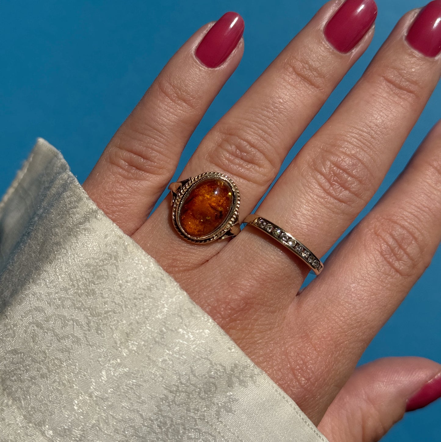 9 carat amber gemstone ring