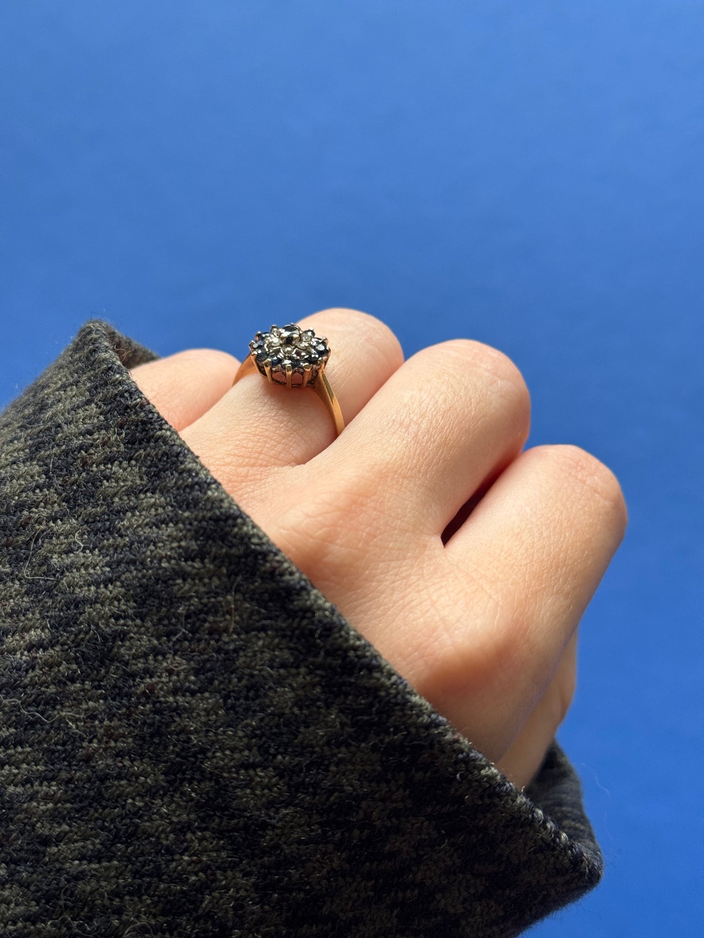 9ct sapphire diamond cluster