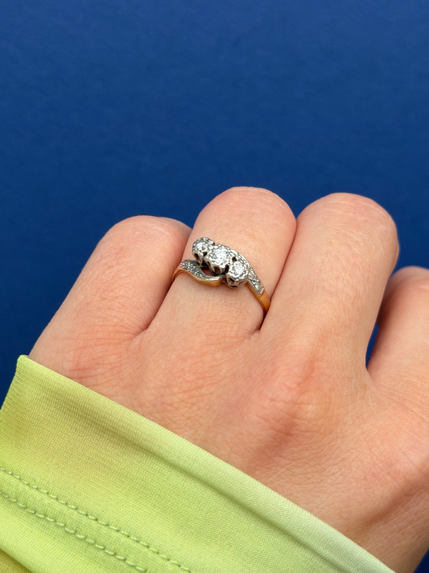 antique 18ct diamond trilogy ring