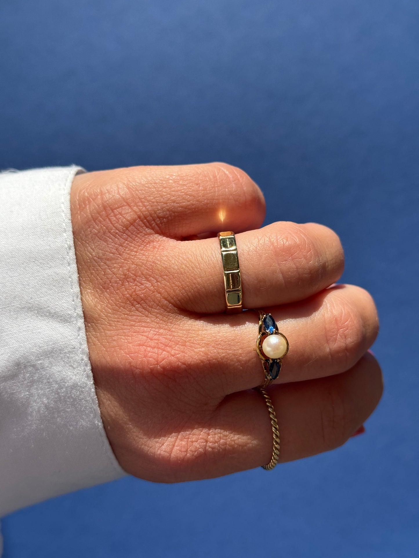 14 carat gold band ring