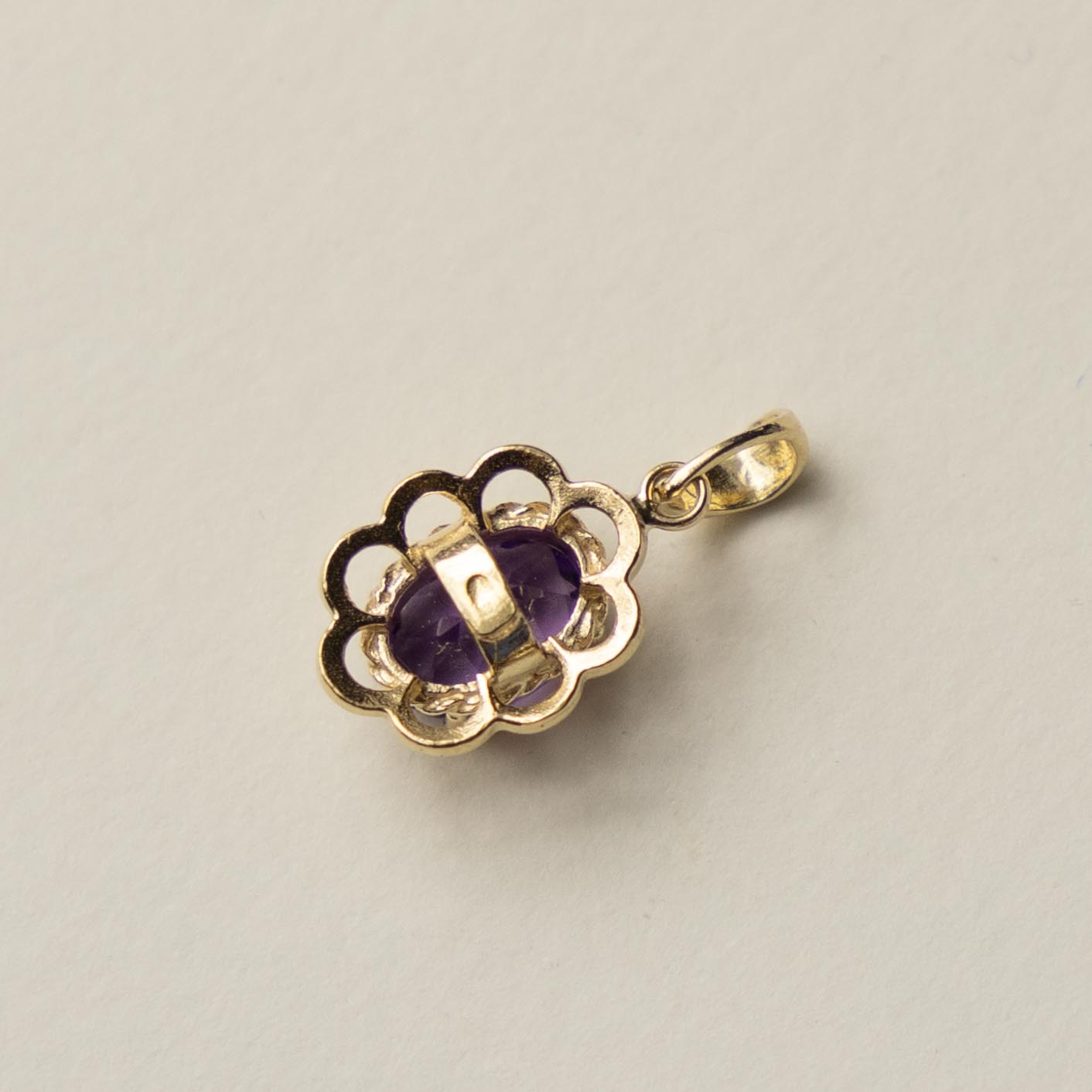 9ct amethist pendant