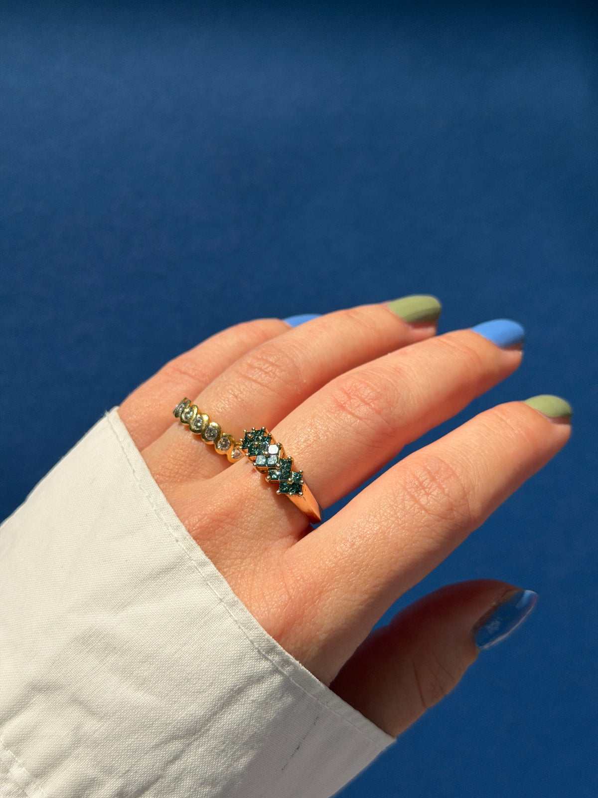 18ct diamond row twist ring