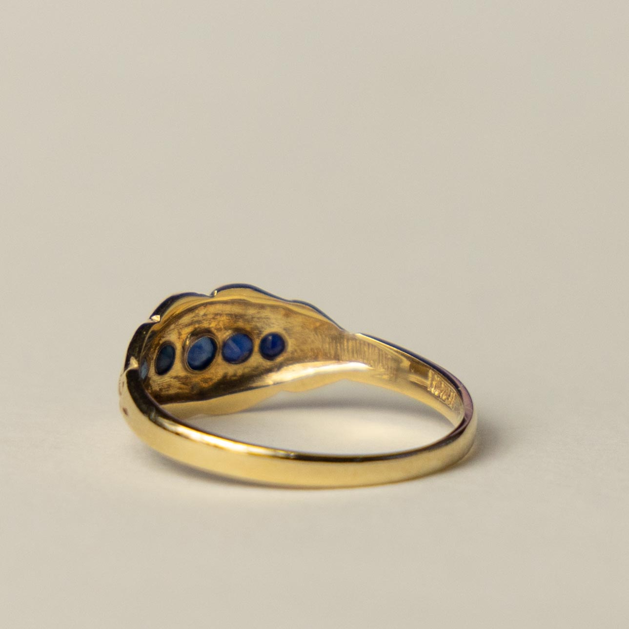 9ct Gypsy sapphire ring
