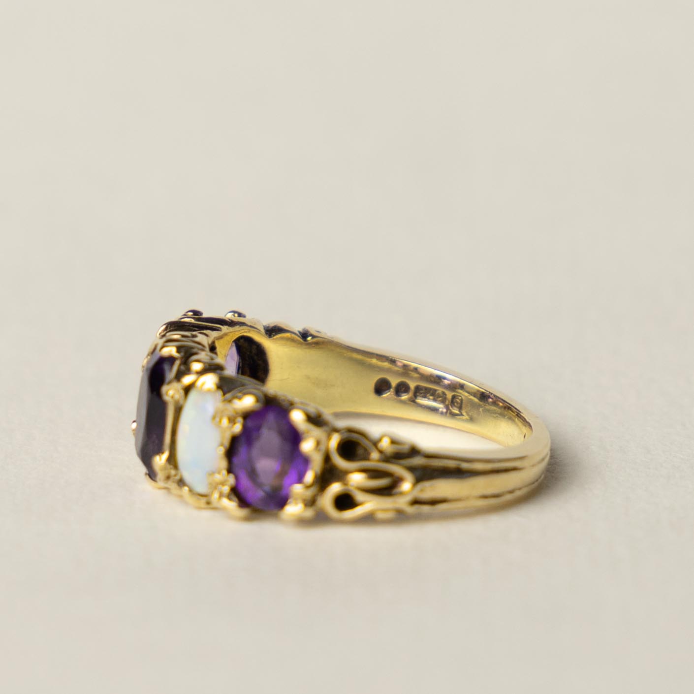 9ct opal & amethist ring