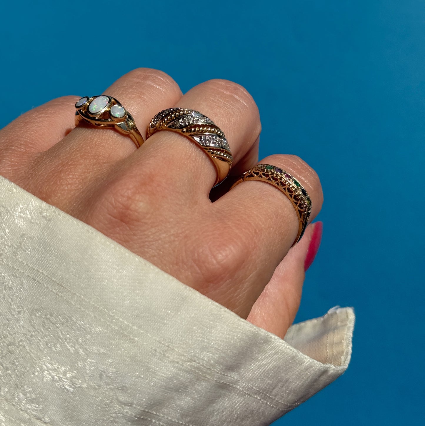 9 carat opal trio ring