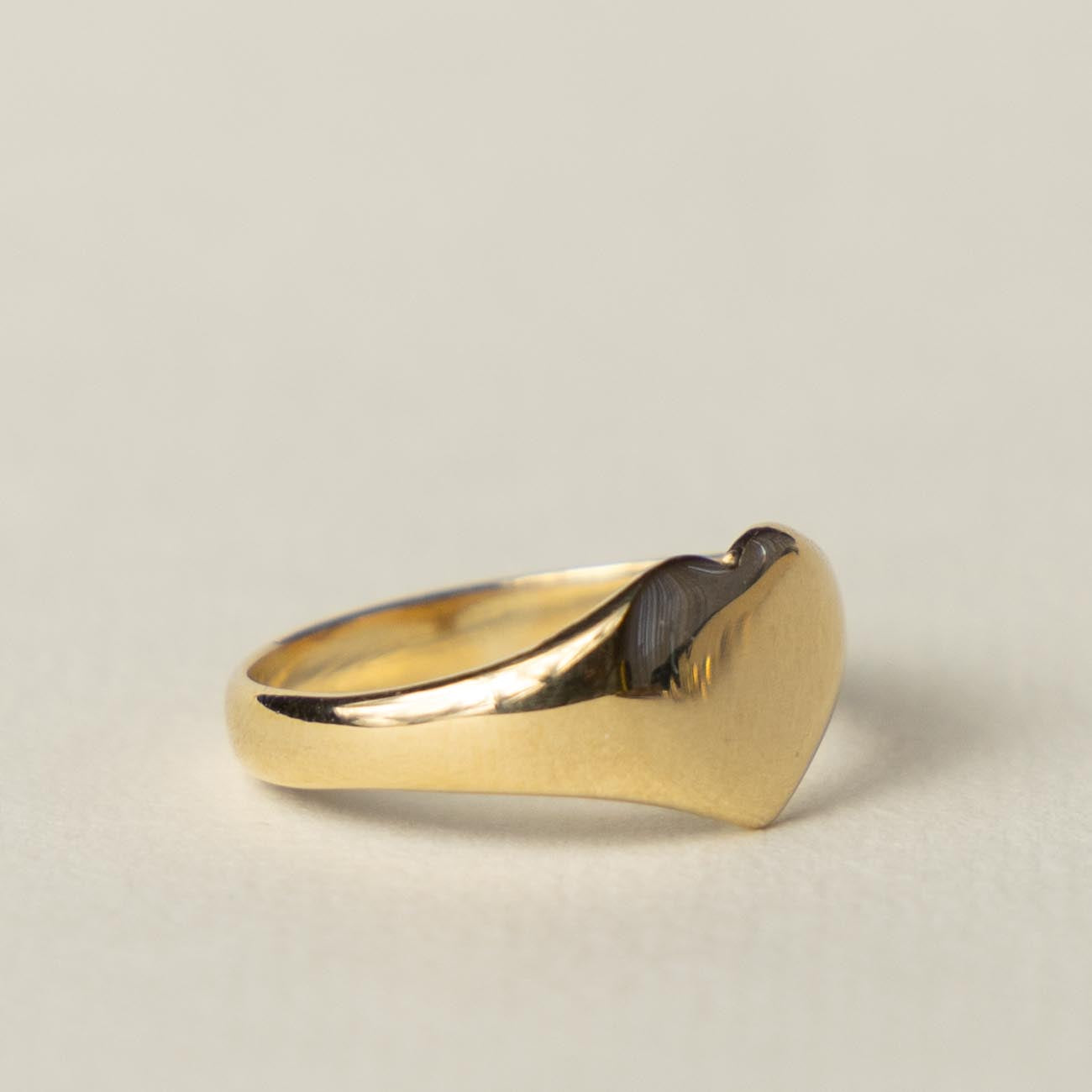 9ct heart signet