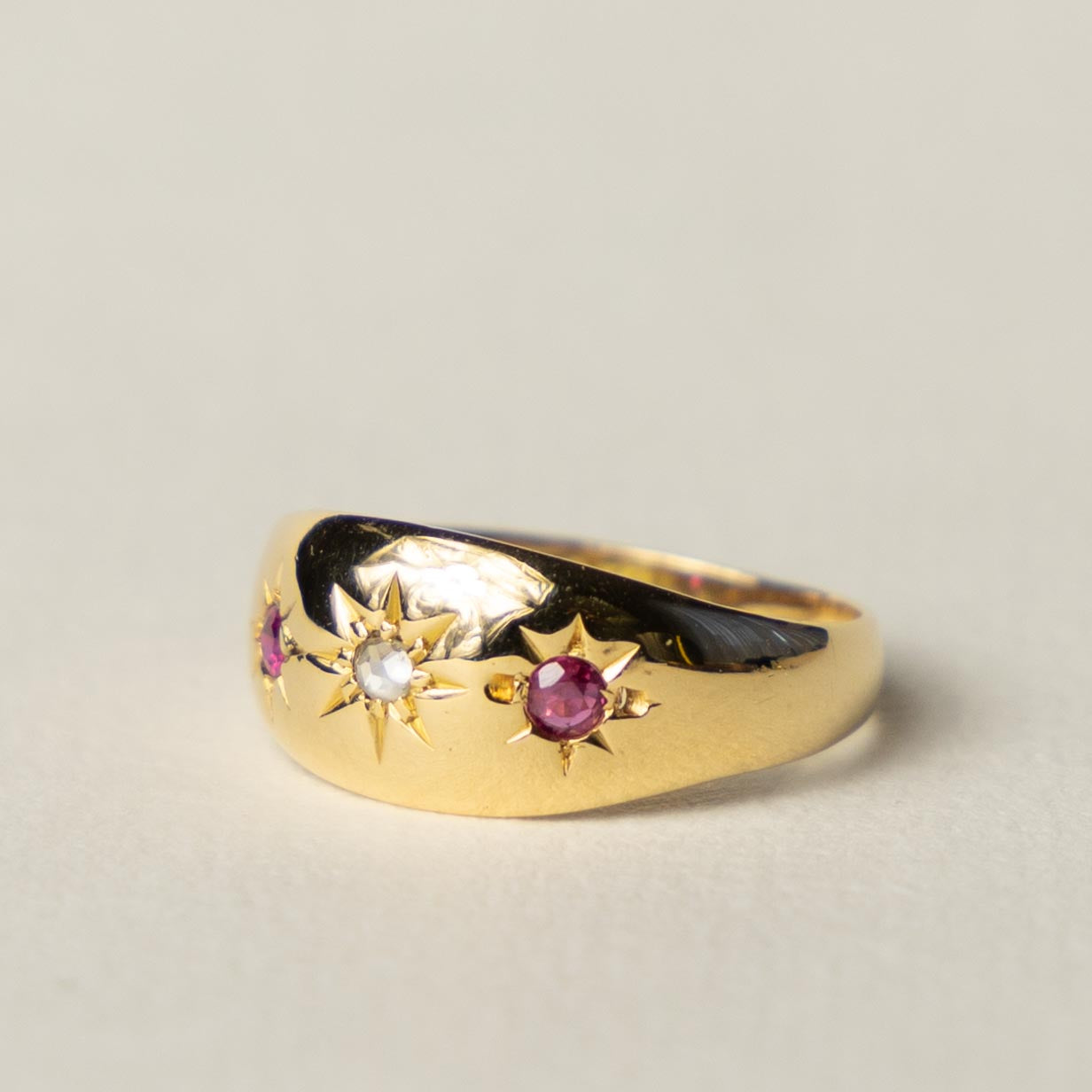 18ct ruby & diamond starburst