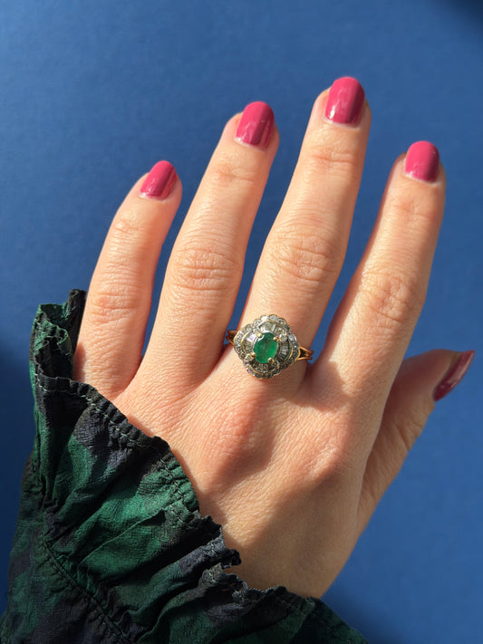 18ct gold emerald & diamond cocktail ring