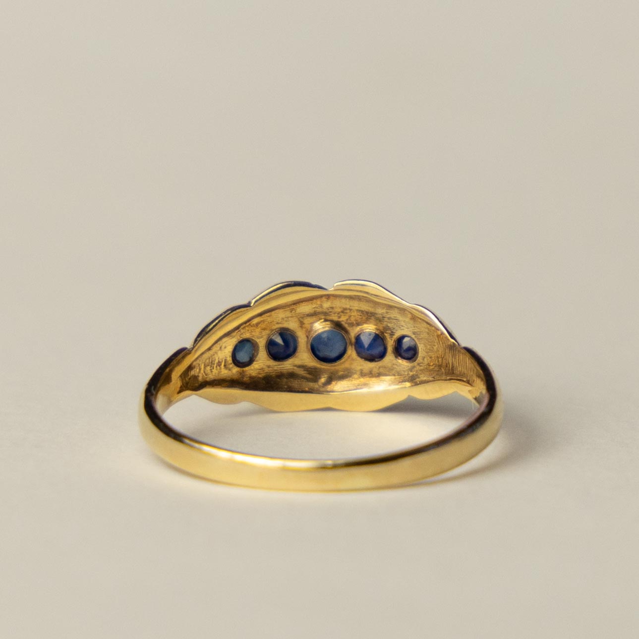 9ct Gypsy sapphire ring