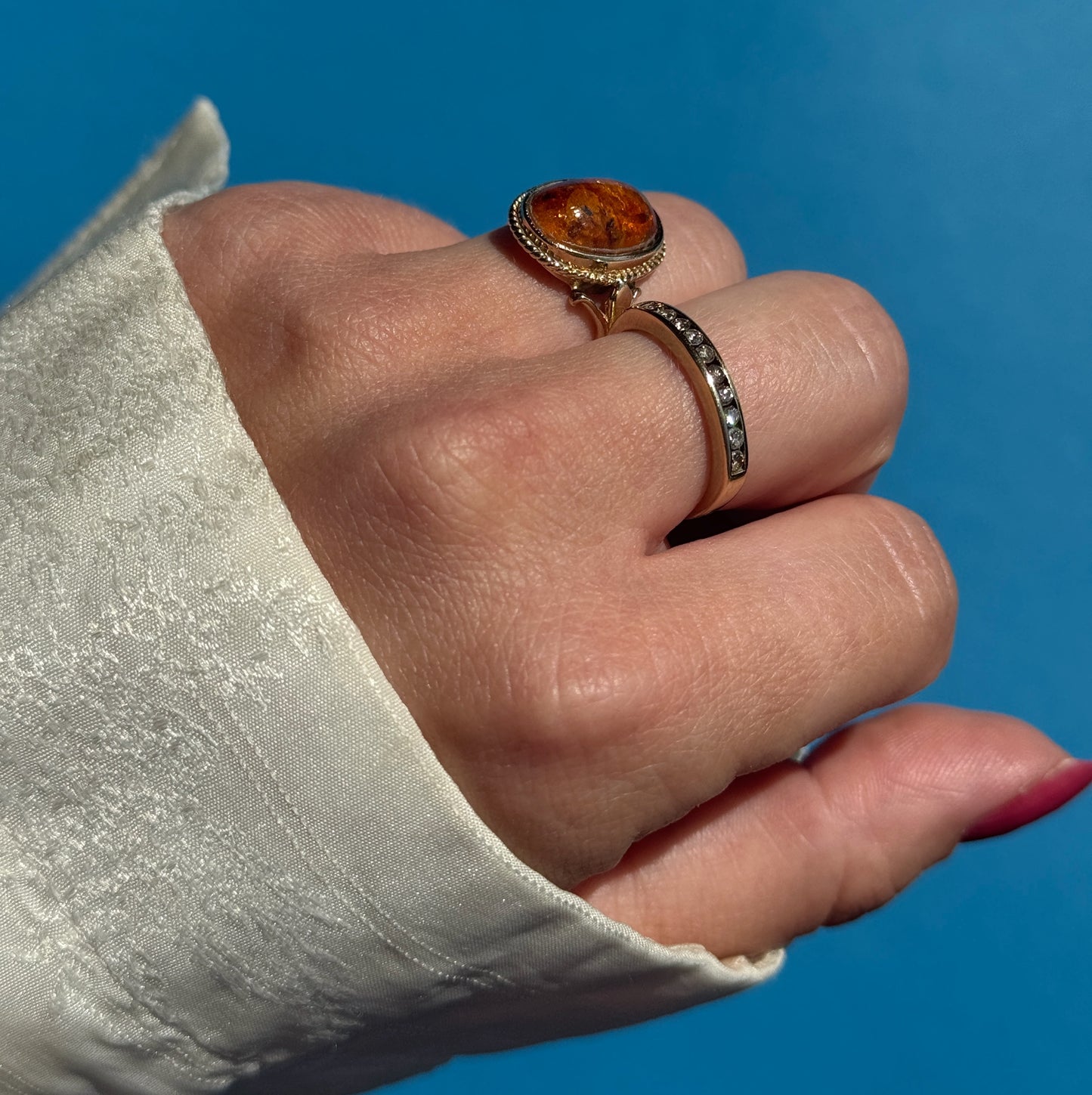 9 carat amber gemstone ring