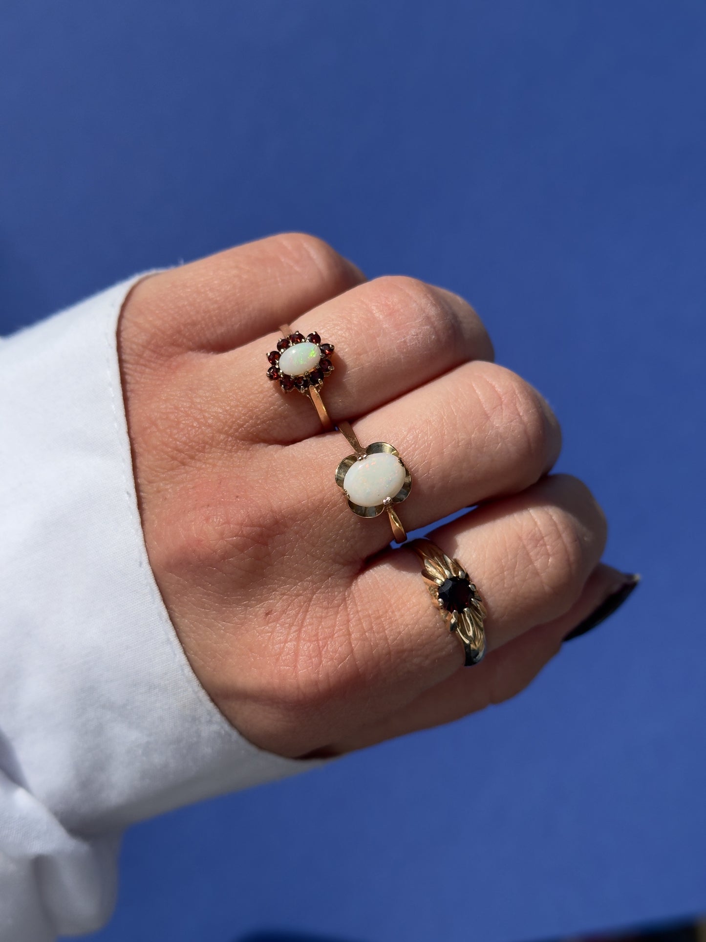 9 carat opal claw set ring