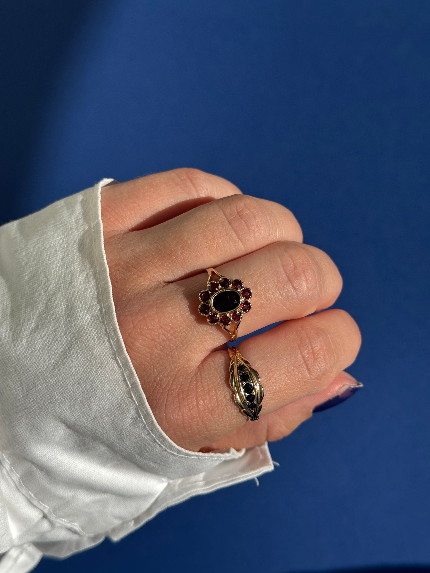 9ct Gypsy sapphire ring
