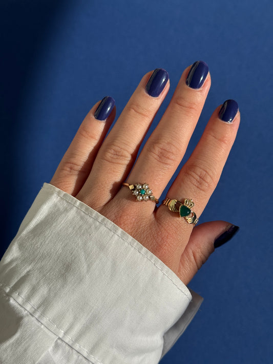 9ct gold claddagh emerald ring