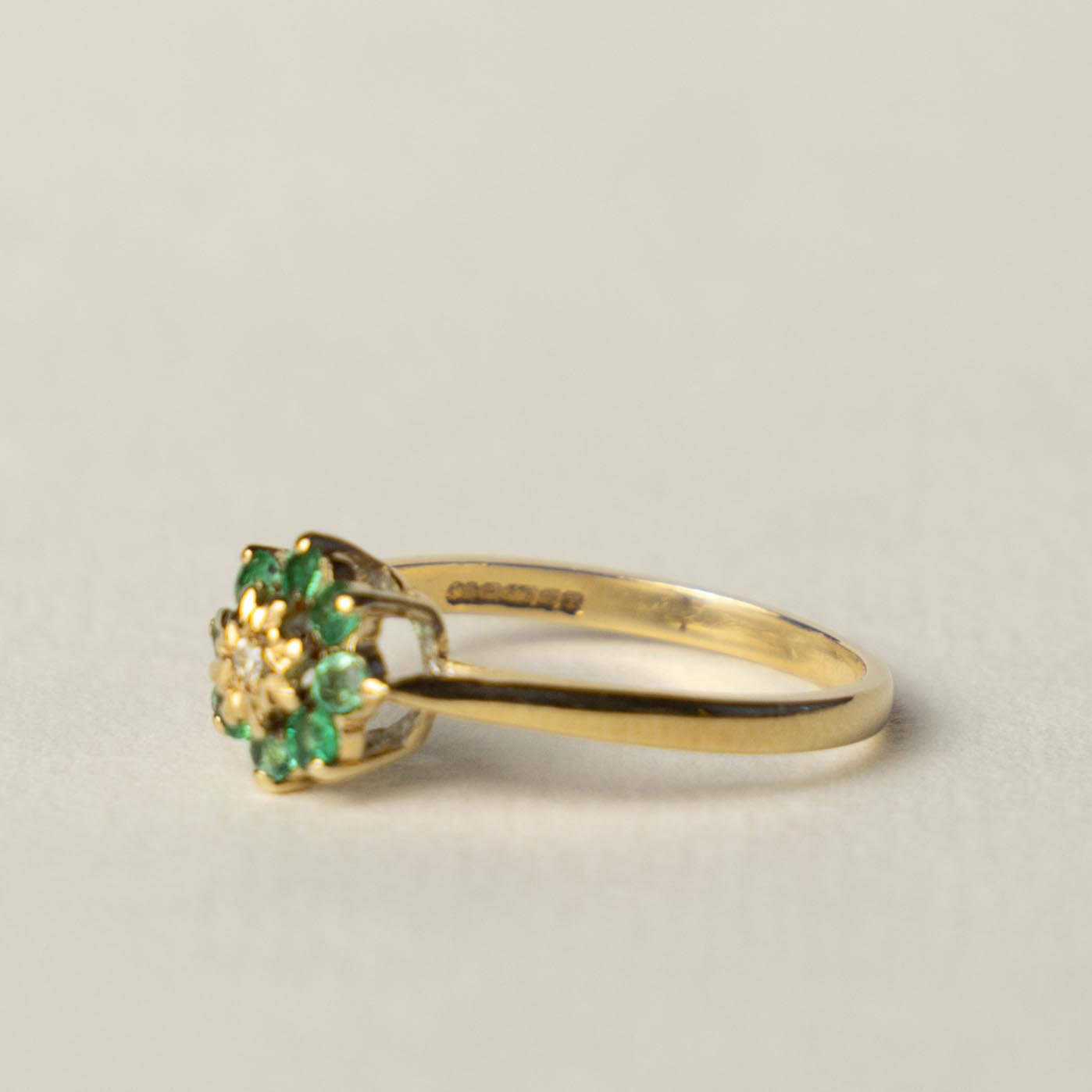 9ct emerald & diamond flower cluster
