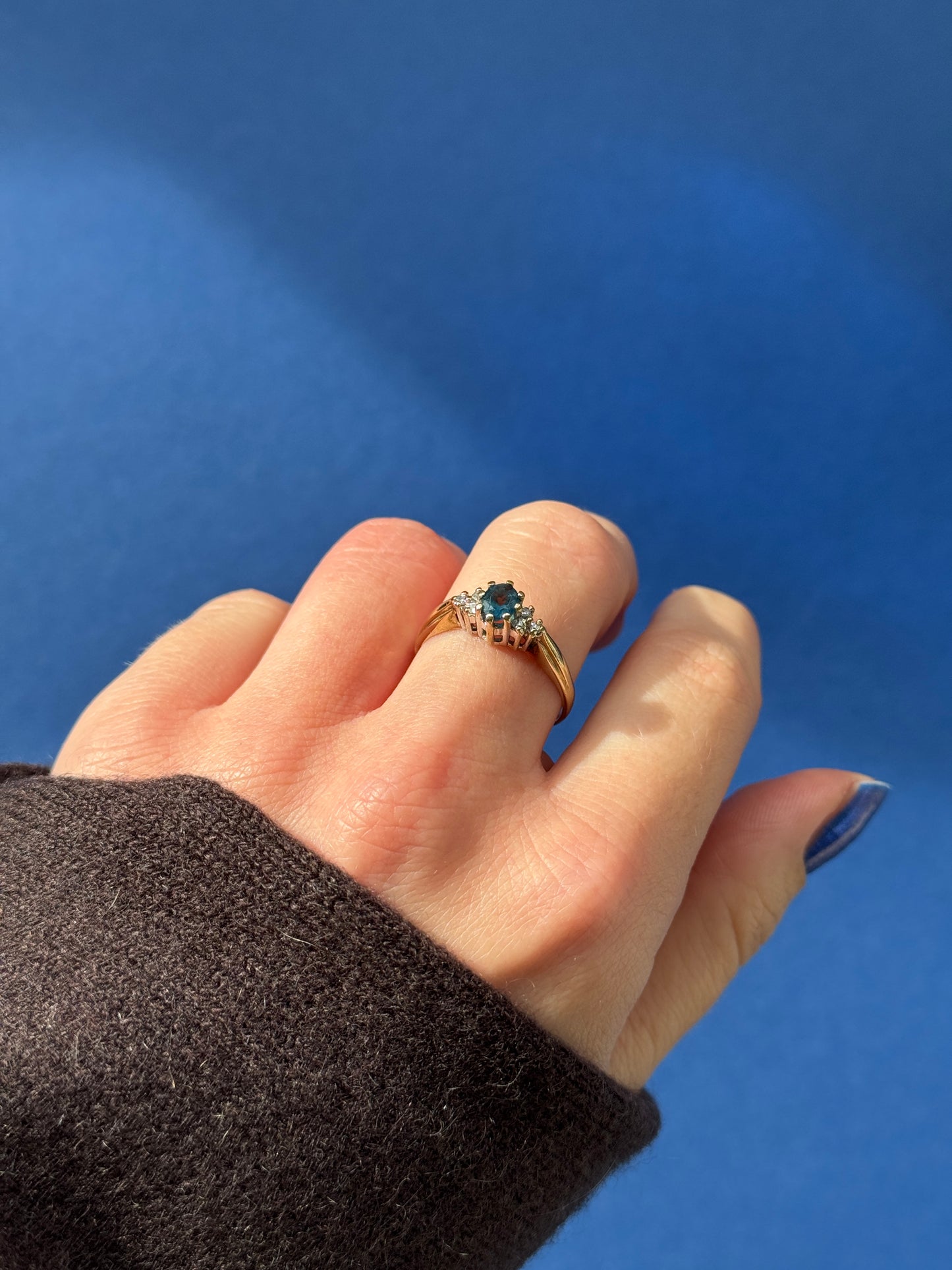 9ct topaz & diamond