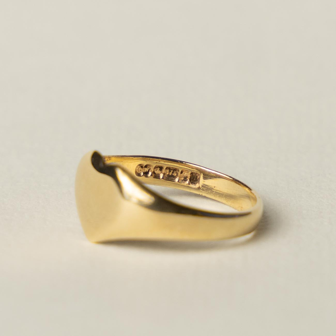 9ct heart signet