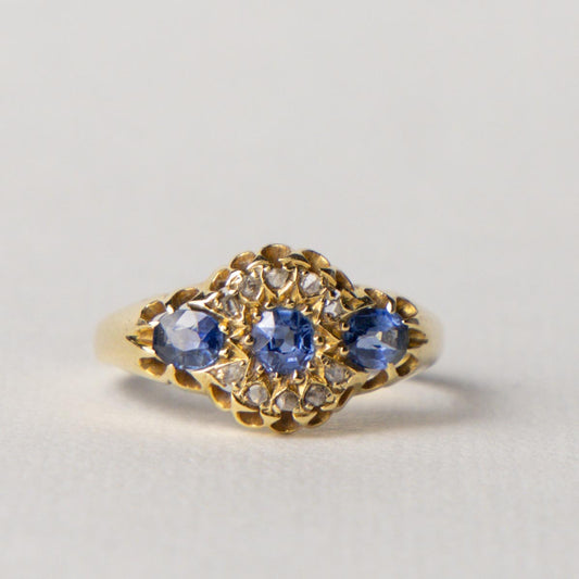 Antique vs Vintage Jewellery: What's the Difference?