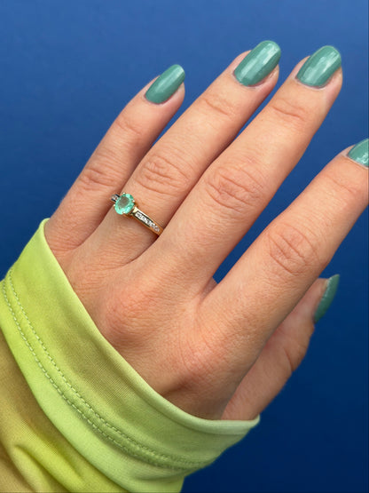 10ct emerald & diamond ring