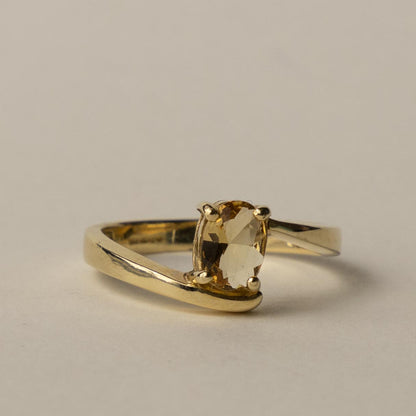 9ct citrine solitaire ring