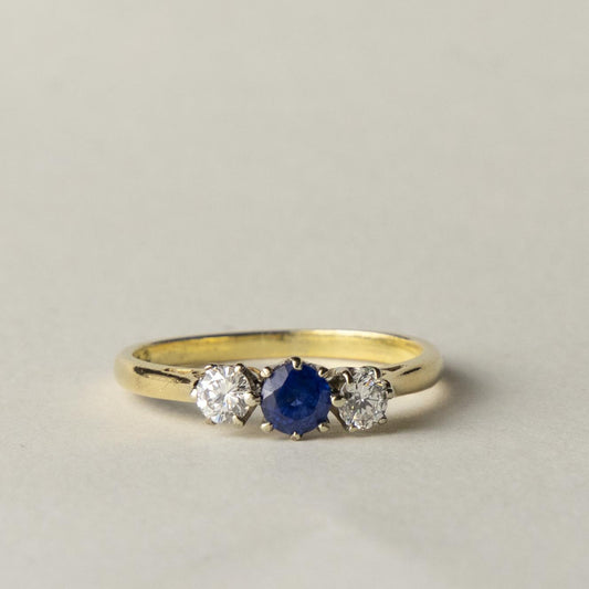 18ct sapphire & diamond trilogy