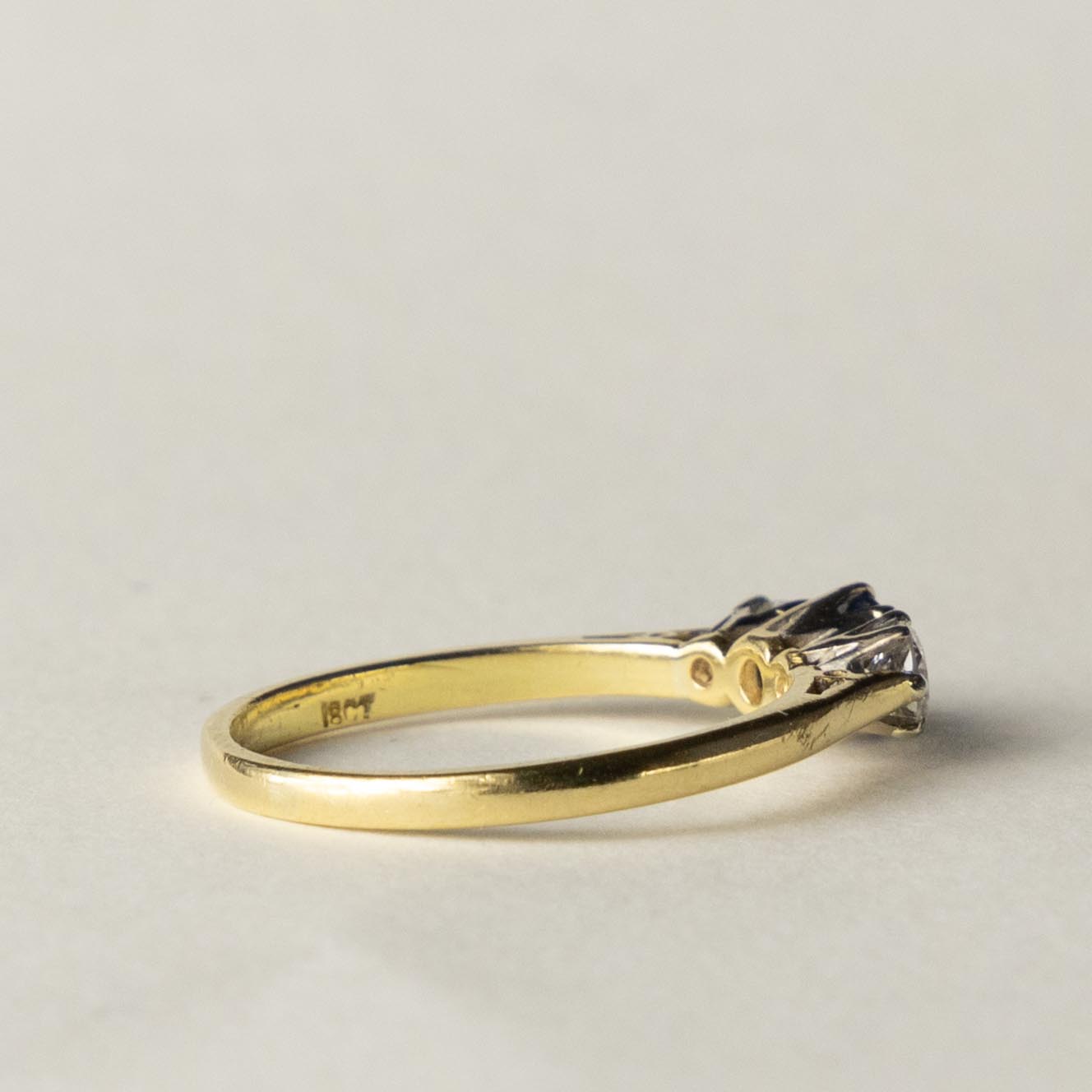 18ct sapphire & diamond trilogy