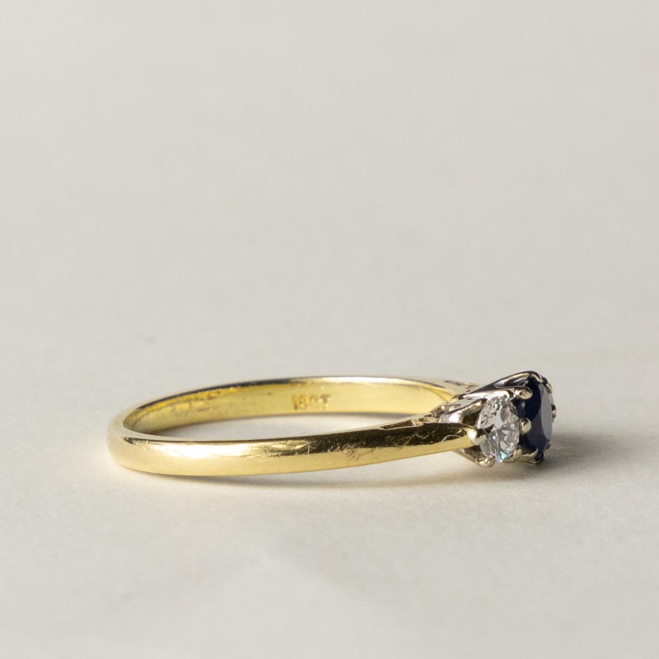 18ct sapphire & diamond trilogy