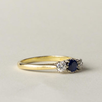 18ct sapphire & diamond trilogy