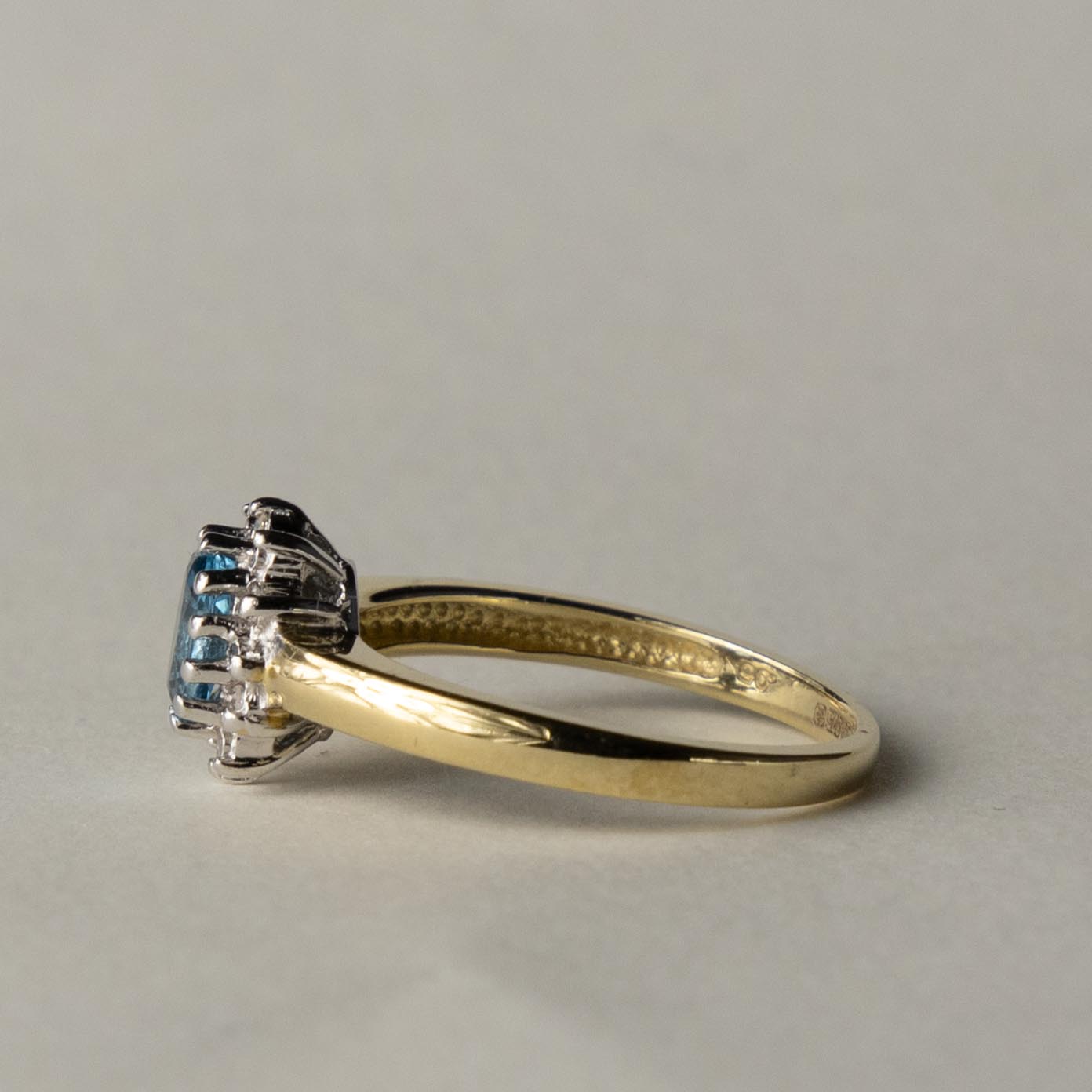 9ct Diana topaz & diamond
