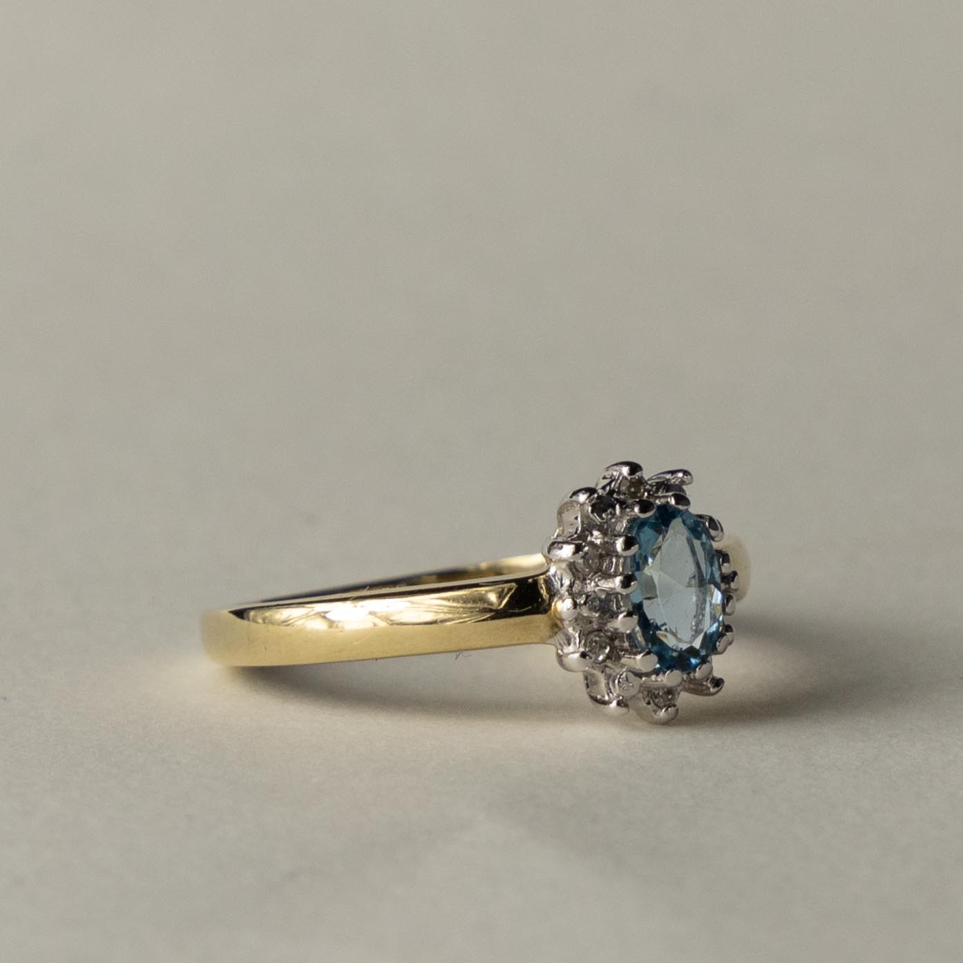 9ct Diana topaz & diamond
