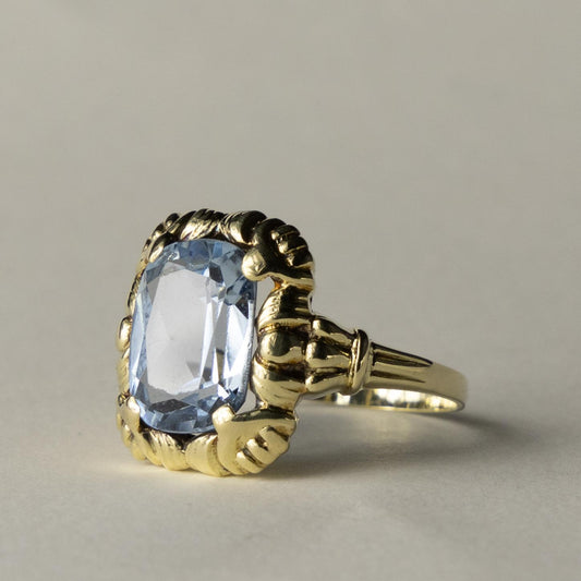 14ct topaz decorated ring