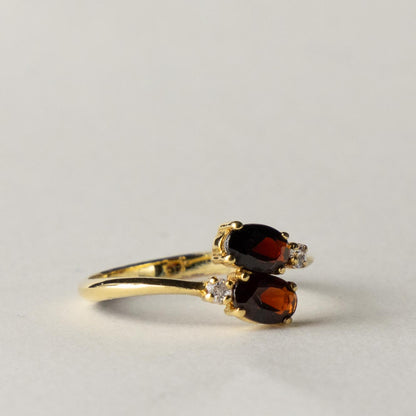 18ct garnet & diamond ring