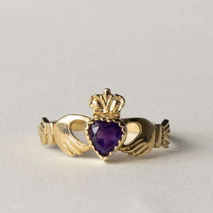 9ct claddagh amethyst ring