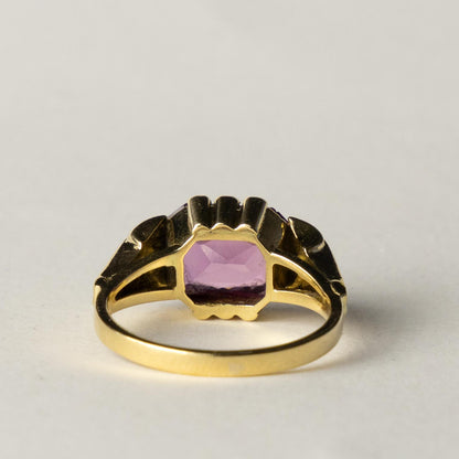 18ct Art Deco amethyst ring