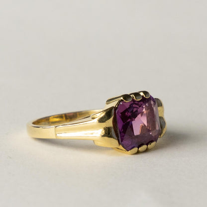 18ct Art Deco amethyst ring