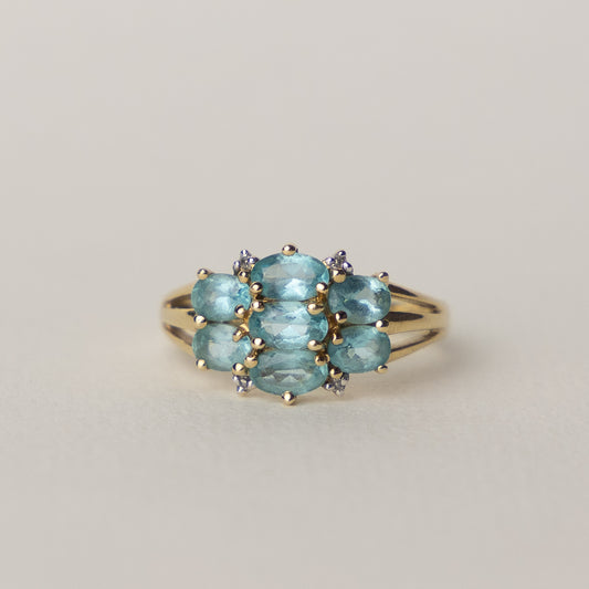 9 carat gold topaz diamond ring