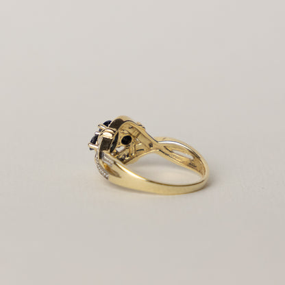 9 carat gold sapphire diamond ring